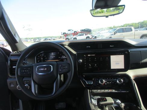 New 2026 GMC Sierra 1500 AT4 w/ AT4 Premium Package AWD/4WD image 18