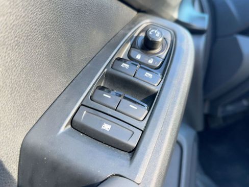 Used 2024 Subaru Crosstrek 2.0i Premium image 30