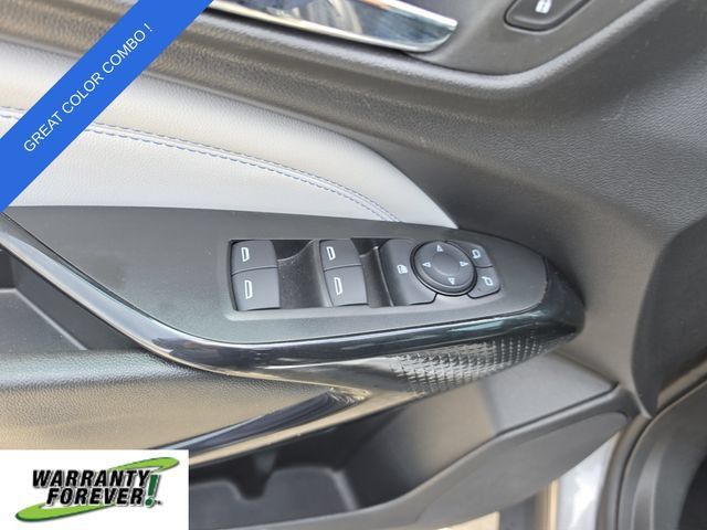 Used 2025 Chevrolet Trax LT w/ LT Convenience Package FWD image 17