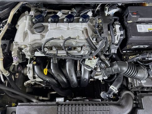 Used 2021 Toyota Corolla LE image 36