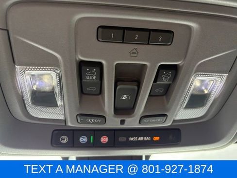 Used 2022 GMC Sierra 3500 Denali w/ Denali Ultimate Package AWD/4WD image 31