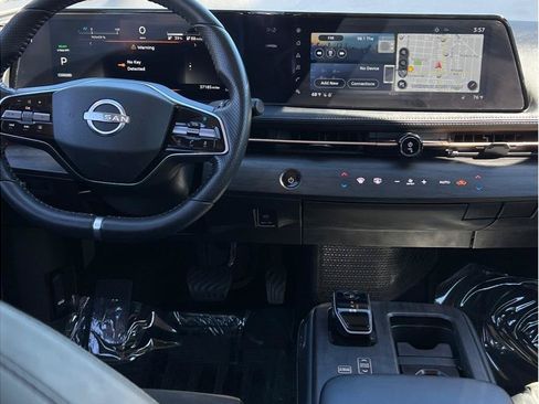 Used 2023 Nissan Ariya FWD image 11