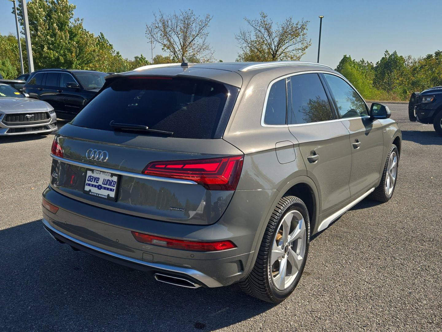 Used 2023 Audi Q5 2.0T Premium Plus w/ Premium Plus Package AWD/4WD image 7