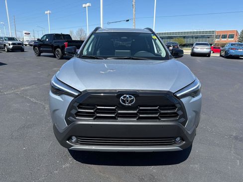 Used 2026 Toyota Corolla Cross XLE w/ Convenience Package image 2