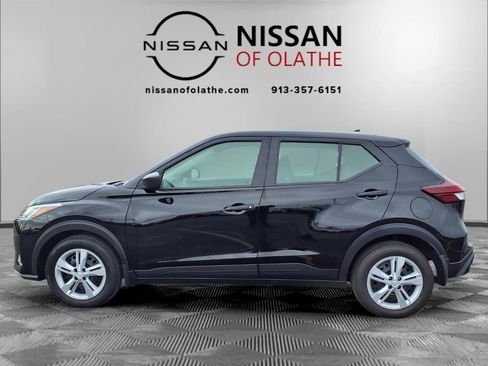 Certified 2025 Nissan Kicks Play S image 23