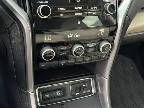 Used 2019 Subaru Ascent Premium w/ Popular Package #3 AWD/4WD image 19