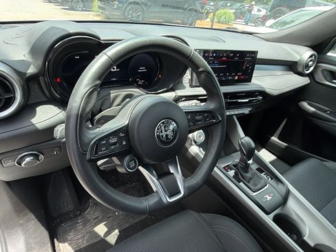 Used 2024 Alfa Romeo Tonale Sprint AWD/4WD image 24