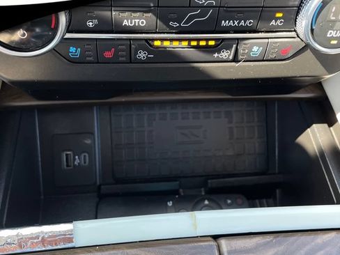 Used 2020 Ford Expedition Max Platinum AWD/4WD image 24