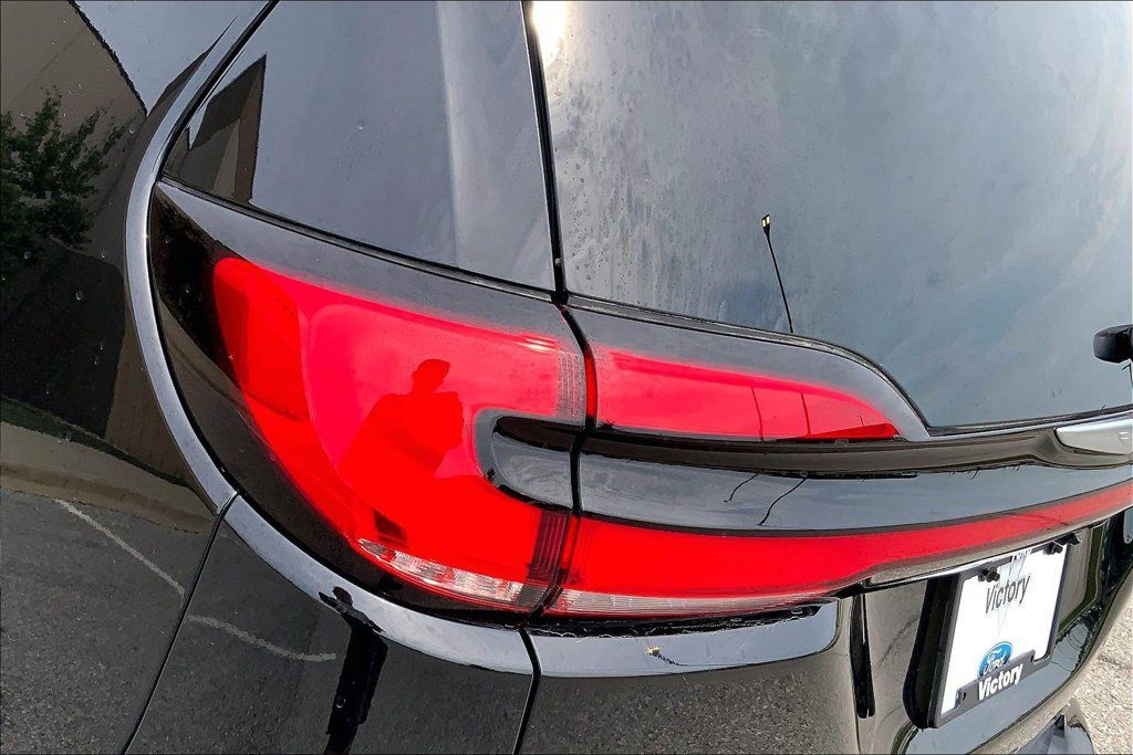 Used 2026 Chrysler Pacifica Limited FWD image 29
