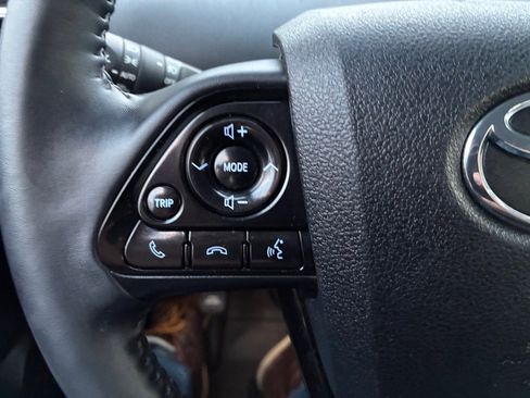 Used 2022 Toyota Prius Prime Limited image 30