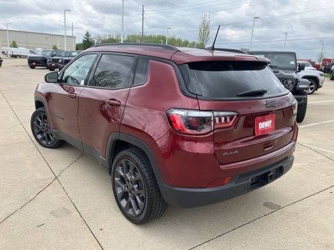 Certified 2021 Jeep Compass Latitude image 6