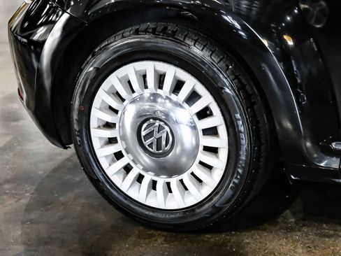 Used 2014 Volkswagen Beetle 2.5 FWD image 45