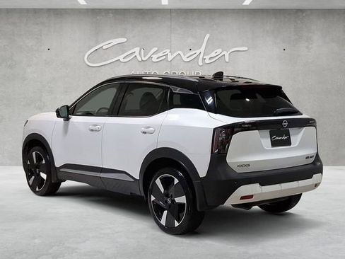 Certified 2025 Nissan Kicks SR image 14