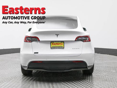 Used 2021 Tesla Model Y Long Range image 6