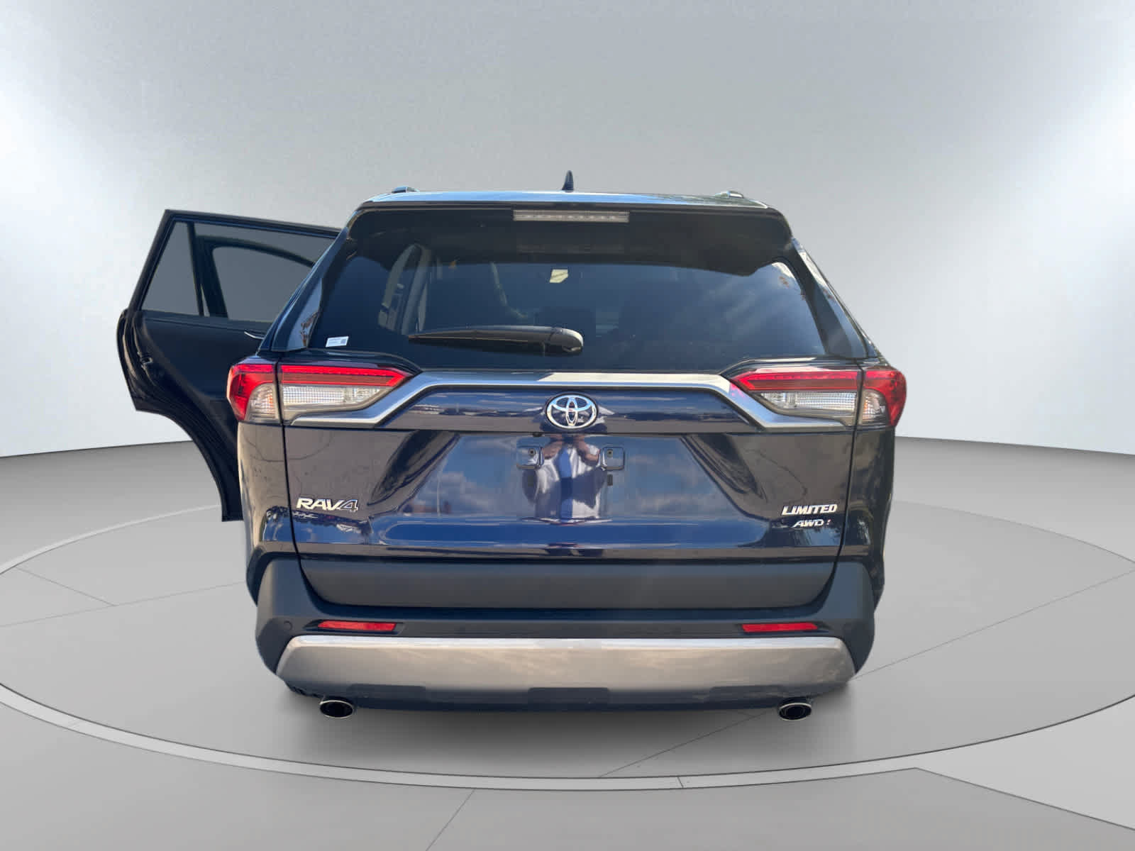 Used 2025 Toyota RAV4 Limited w/ Advanced Technology Package AWD/4WD image 9