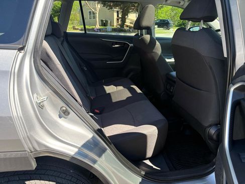 Used 2020 Toyota RAV4 XLE w/ Convenience Package FWD image 24