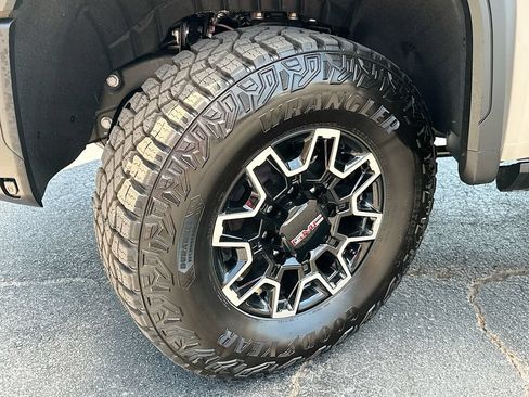 New 2026 GMC Sierra 2500 AT4X AWD/4WD image 24
