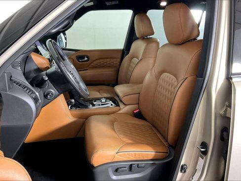 Used 2024 INFINITI QX80 Sensory AWD/4WD image 35