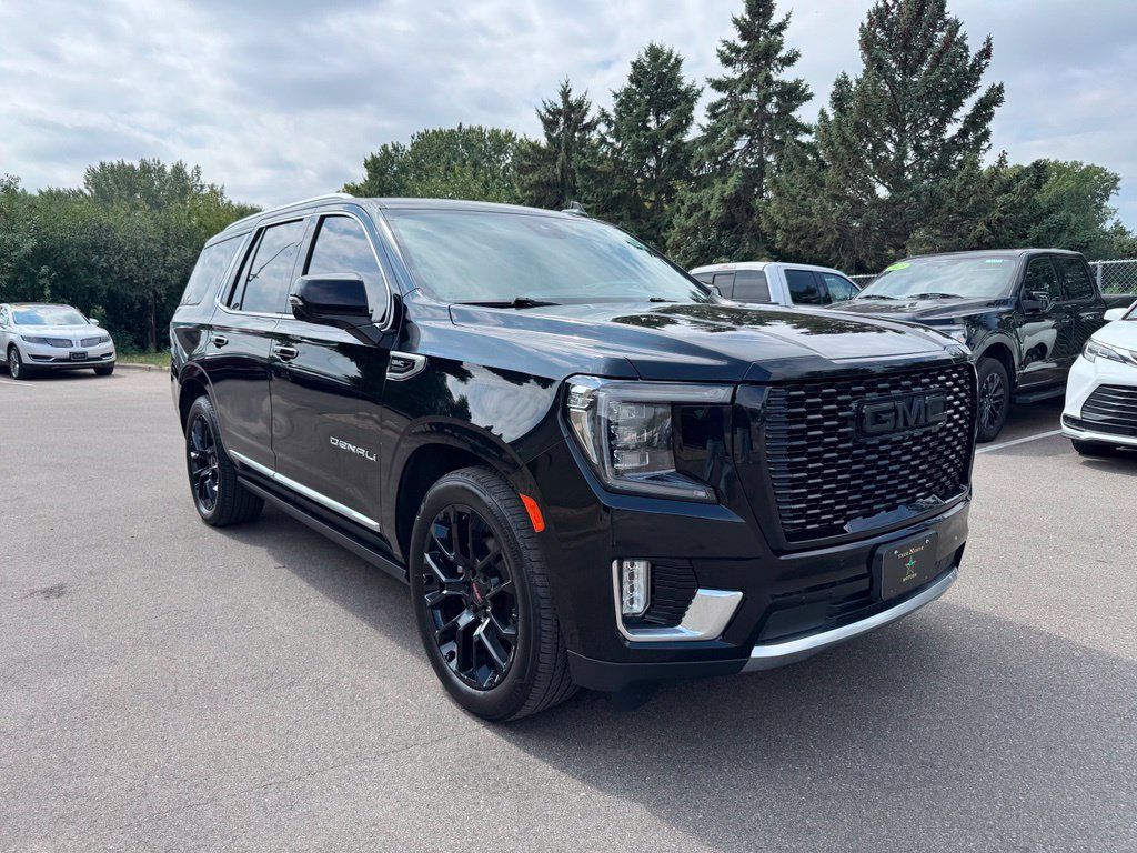 Used 2023 GMC Yukon Denali w/ Denali Reserve Package AWD/4WD image 6