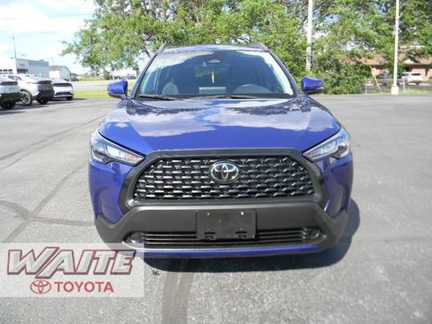 Used 2024 Toyota Corolla Cross LE w/ Moonroof Package AWD/4WD image 6