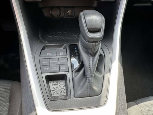 Used 2025 Toyota RAV4 XLE image 28