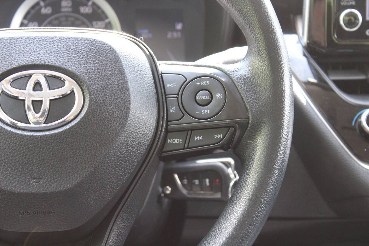 Used 2021 Toyota Corolla LE FWD image 33