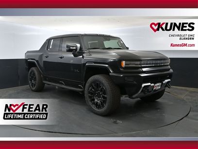 New 2025 GMC Hummer EV 2X w/ LPO, Dark Essentials Package