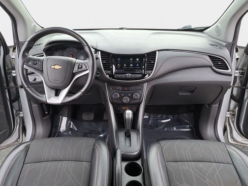 Used 2018 Chevrolet Trax LT w/ Redline Edition image 2