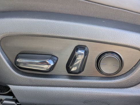 Used 2020 Lexus UX 200 image 21