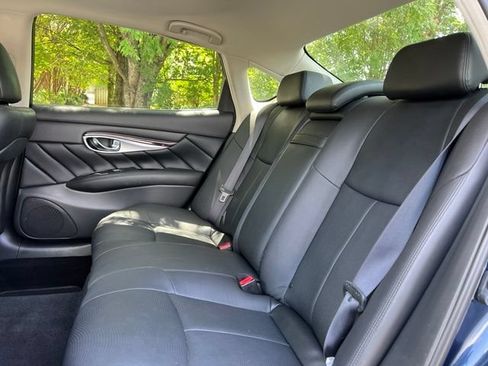 Used 2017 INFINITI Q70 L 3.7 AWD/4WD image 15