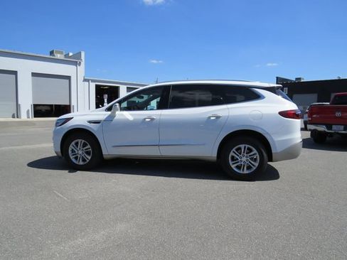 Used 2020 Buick Enclave Essence w/ Sound and Sites Package FWD image 6