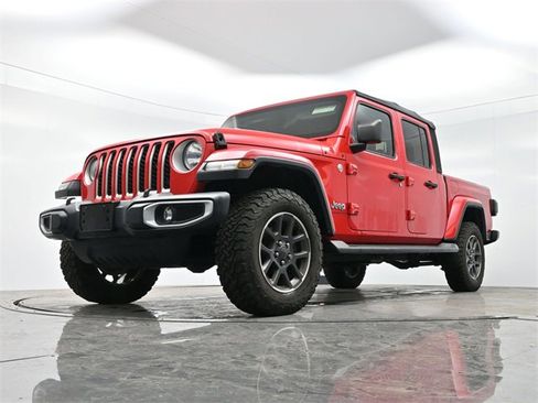 Used 2020 Jeep Gladiator Overland w/ Safety Group image 22