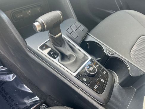 Used 2025 Kia Sportage LX image 35