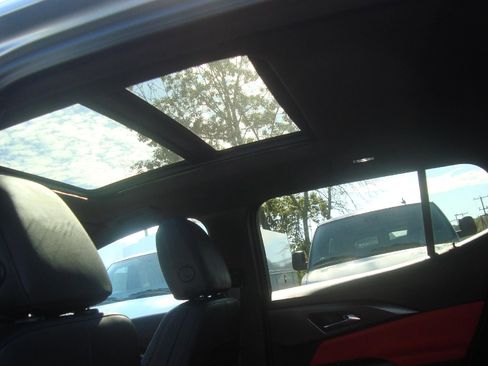 Used 2025 Chevrolet Equinox EV RS image 16