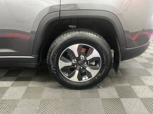 Used 2023 Jeep Grand Cherokee 4WD 4xe image 28