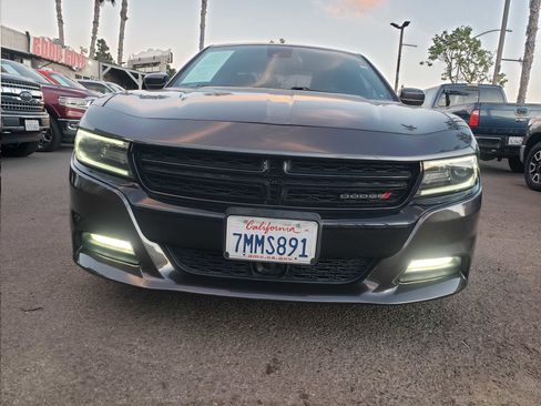Used 2015 Dodge Charger R/T w/ Plus Group image 3