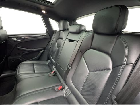 Used 2024 Porsche Macan AWD/4WD image 26