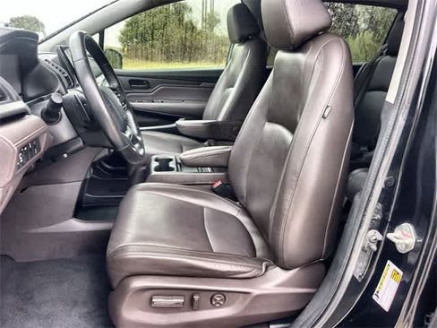 Certified 2018 Honda Odyssey EX-L image 11