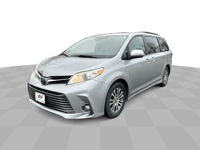 Used 2018 Toyota Sienna XLE Premium