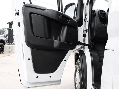 Used 2025 RAM ProMaster 2500 w/ Convenience Group FWD image 41