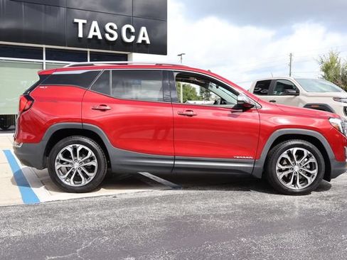 Used 2019 GMC Terrain SLT w/ Preferred Package FWD image 9