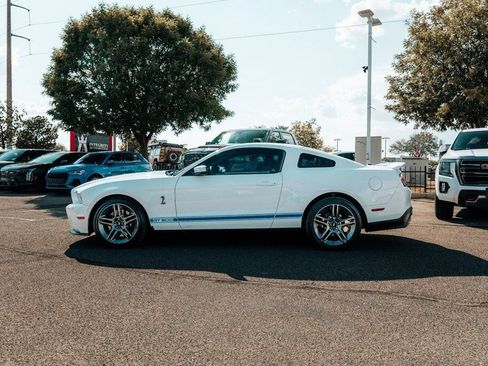 Used 2011 Ford Mustang Shelby GT500 RWD image 4
