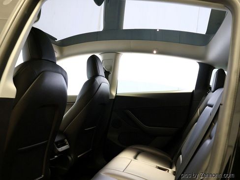 Used 2021 Tesla Model Y Performance image 13