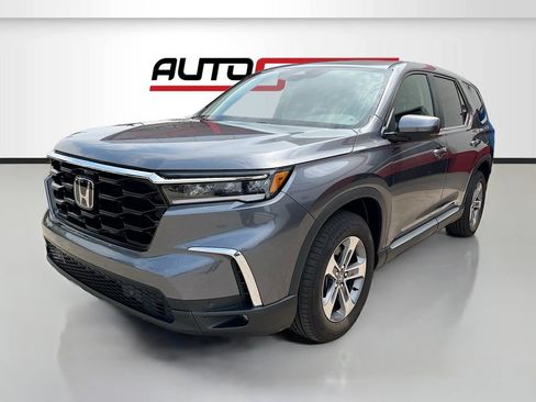 Used 2025 Honda Pilot EX-L image 3