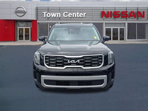 Used 2024 Kia Telluride S w/ S Sunroof Package FWD image 2