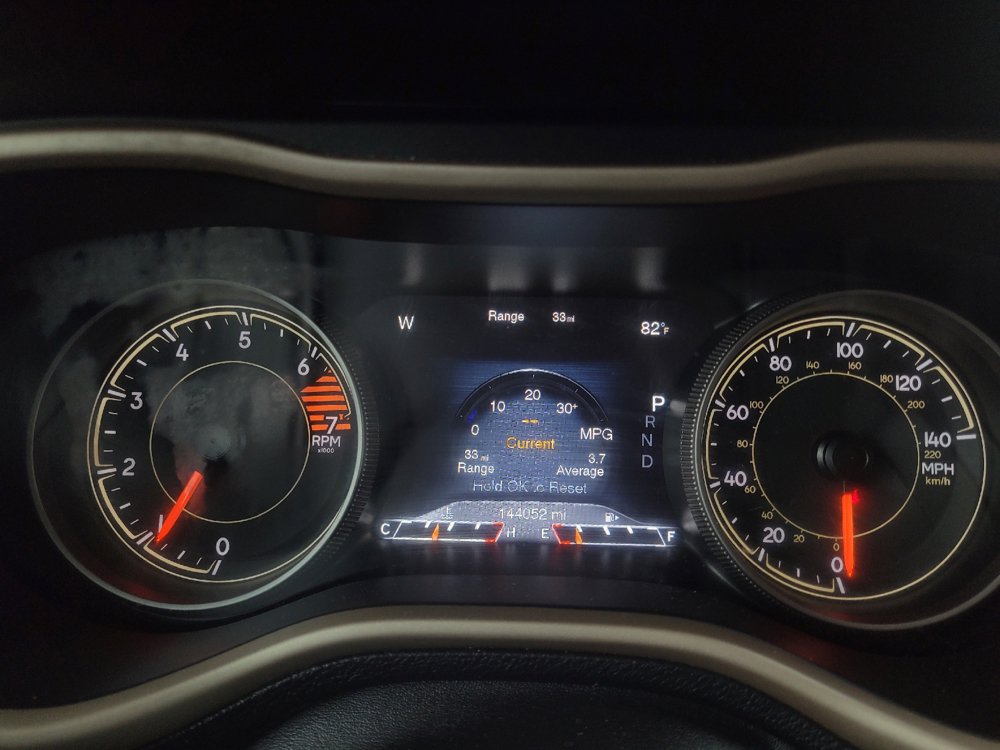 Used 2018 Jeep Cherokee Limited FWD image 23