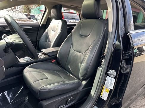 Used 2019 Ford Fusion Titanium image 7