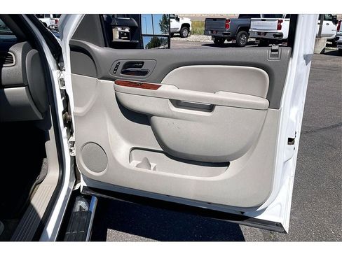 Used 2014 Chevrolet Silverado 2500 LTZ w/ LTZ Plus Package AWD/4WD image 25