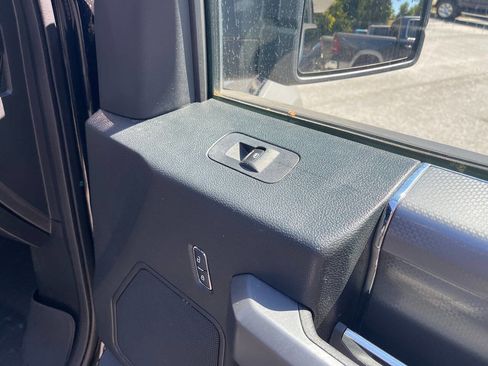 Used 2016 Ford F150 XLT w/ Equipment Group 302A Luxury image 39