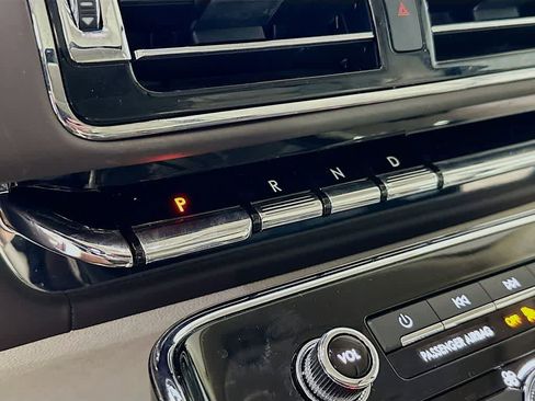 Used 2020 Lincoln Navigator Black Label w/ Cargo Convenience Package AWD/4WD image 19